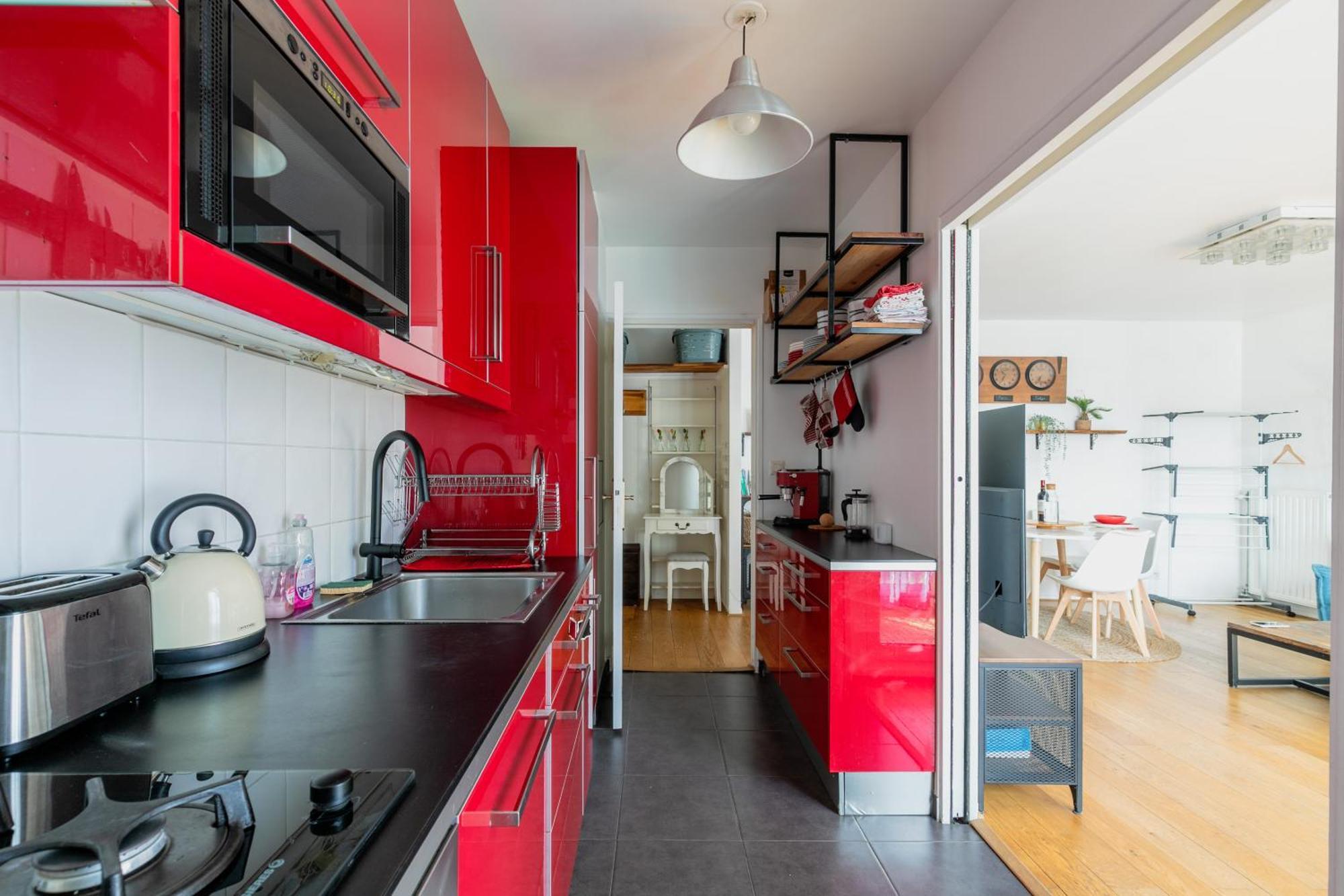 Transports, Parking, A/C & Equipped For Long Stays Saint-Ouen  Exterior photo